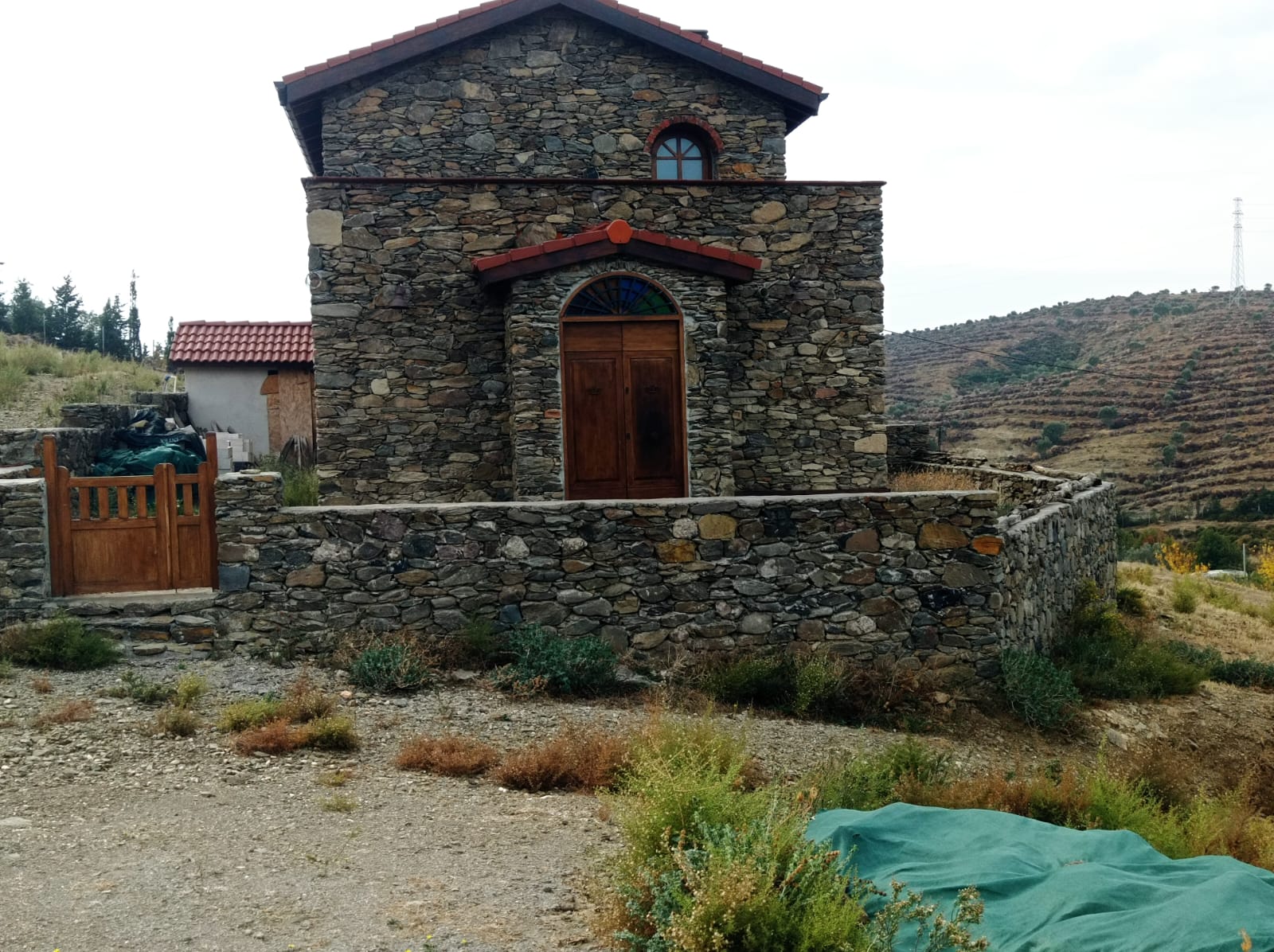 İnşaat ve Hafriyat İşleri - Tamamlanmış taş ev